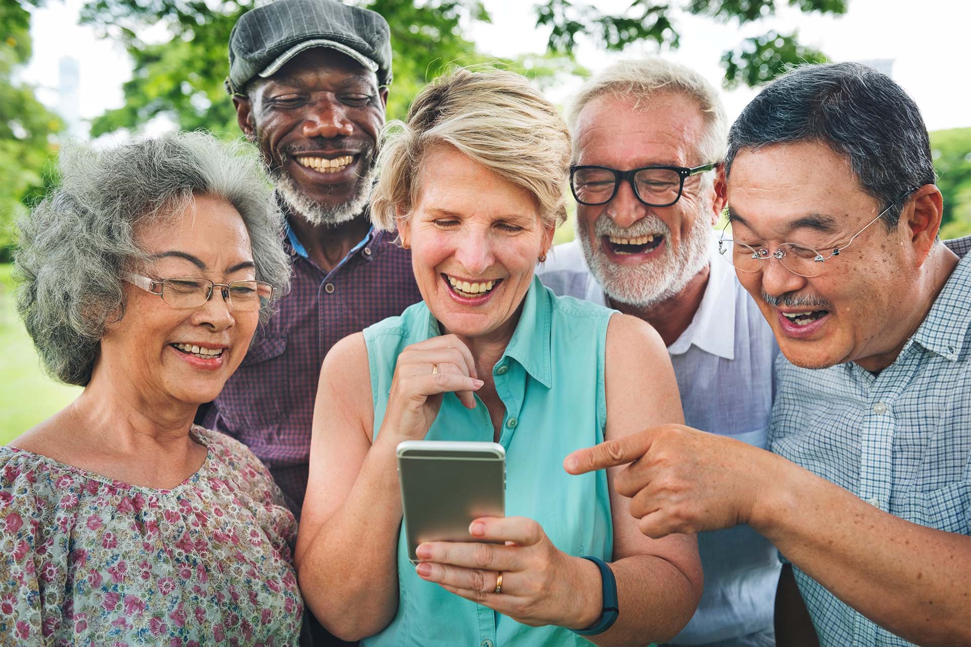 The residents are searching Best Senior Home's article on mobile, which brings positive energy.